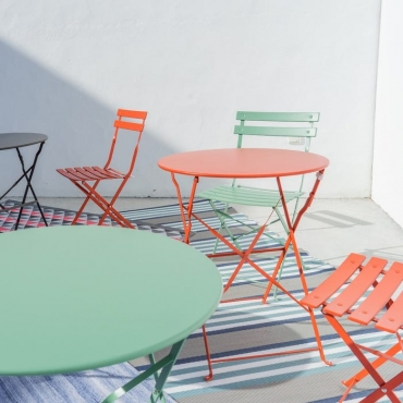 Mesas y sillas para jardín y terraza